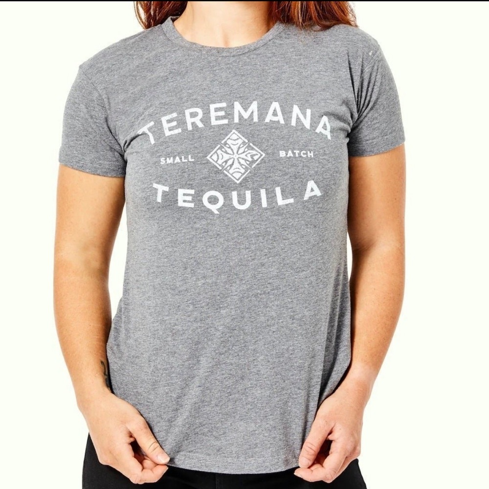 SALE⬇️ Teremana Tequila Sportige Grey Women’s T-Shirt Small